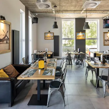 Szlachecki Dwór Hotel Pobiednik Wielki